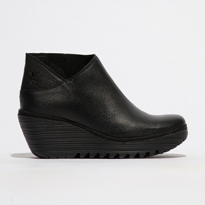Women's Fly London Yego400 Wedge Black | LWFBXD-379